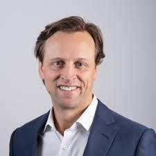 Kent Draper's Instagram, Twitter & Facebook