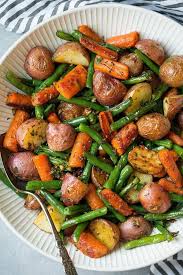 Garlic Herb Roasted Potatoes Carrots And Green Beans Recipe Yummly Recipe Whole Food Recipes Cooking Herbs Recipes