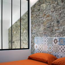 Ti svelo 8 idee per decorare o arredare il muro dietro il letto matrimoniale. Nuovi Trend Rivestire Di Mattonelle La Parete Dietro Al Letto