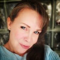 Heather Coutts's Instagram, Twitter & Facebook