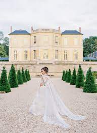 Chateau Bleu Wedluxe Magazine Wedding Inspiration French Wedding Venues Wedding Gowns Lace