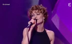 Julien doré dans les… lire plus Terrible Hairstyle Of Vanessa Paradis At The Victoires De La Musique 2014