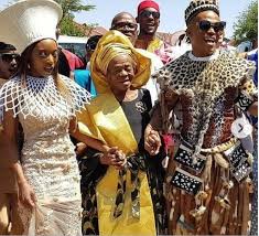 The big day has arrived as somizi mhlongo and mohale motaung's white wedding is set to take place on thursday, january 30. See Photos From Somizi And His Partner Mohale S Traditional Wedding