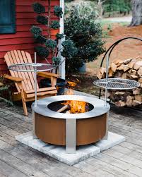 The fire pit design doesn't burn as cleanly, and yellow flame is the goal. Breeo Introduces The World S Largest Smokeless Fire Pit The Gear Bunker
