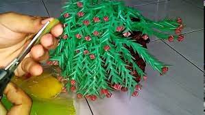 Seperti peluang usaha kerajinan dari botol bekas ini, bisa kamu jadikan sebagai penghasilan sampingan untuk menunjang ekonomi keluargamu. Cara Membuat Bunga Dari Plastik Sedotan Video Dailymotion