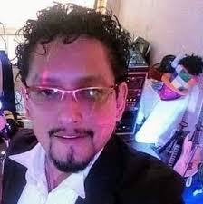 Armando Vences's Instagram, Twitter & Facebook