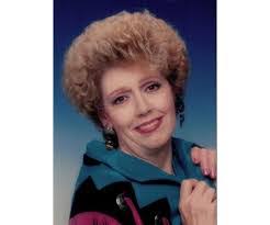 Linda Bisbee's Instagram, Twitter & Facebook