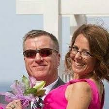 Melissa Lineberry's Instagram, Twitter & Facebook