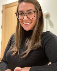 Rebecca Silverstein's Instagram, Twitter & Facebook