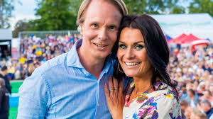 Etter å ha ledet «allsang på grensen» i hele 13 år, blir katrine moholt forbundet med sommeren. Allsang Pa Grensen Tv 2 Play