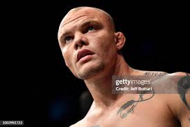 Justin Ledet taunts Aleksandar Rakic of Austria in their light... News  Photo