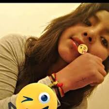 Ada (@ada.perez.123)