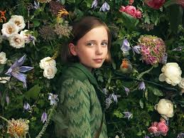 Nach dem tod ihrer eltern bei einem erdbeben in indien wird die kleine mary auf das geisterhaft wirkende schloß ihres onkels nach england geschickt. Filmtipp Der Geheime Garten Kinderzeit Bremen De