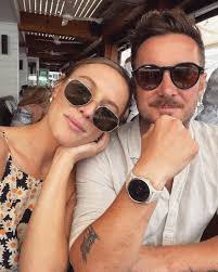 Casey Burgess (@Casey_Burgess)