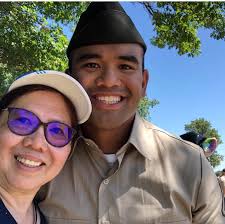 What clothing essentials are needed for a Hurtigruten cruise from Western  Australia in September and October?