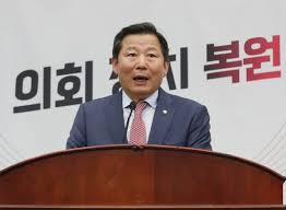 찐명' 박찬대, 민주 원내대표 단독 후보로…'친명 독주' 계속