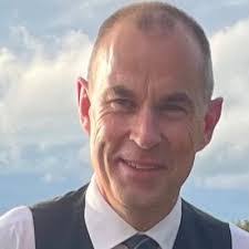 Scott Lavery's Instagram, Twitter & Facebook