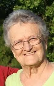 Pauline Bourgeois's Instagram, Twitter & Facebook