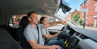 The 10 Best Driving Lessons in East London for Freshers and New Students  (2025 Guide)