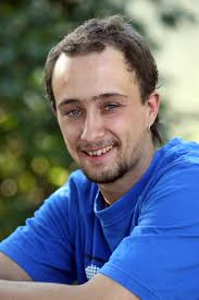 Albury pursuit driver turned to drugs after rescuing boy in 2004.