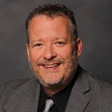 Ken Peach's Instagram, Twitter & Facebook