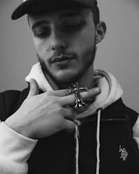 Lifes been great lately 2024 changed my entire life. Got to travel the  whole country with some of my best friends, met great artists and business  opportunities. Very proud to say @ebackfilmedthis