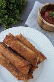 Traditional Cheese And Pepperoni Pizza Logs Recipe Sweet And Strong Pizza Logs Recipes Food Log