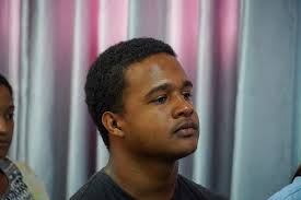 Nuestro director ejecutivo @olmedo_caba , también entregó certificados a  los jóvenes becarios, los cuales les acreditan como beneficiarios del  acuerdo firmado en la tarde de hoy. Al hacer uso de la palabra,