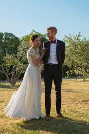 Buy blush wedding dress and get the best deals at the lowest prices on ebay! A Reem Acra Gown For A Flower Filled And Rustic Outdoor Wedding In The South Of France Love My Dress Uk Wedding Blog Wedding Directory