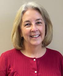 Leslie Buss's Instagram, Twitter & Facebook