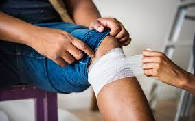 Emergency first aid classes are taught by organizations like the american red cross, national safety council, and the american heart association. 5 Basic First Aid Tips For The Workplace Esafety Training