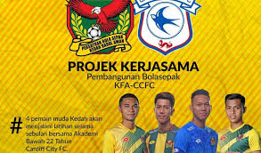 Sepak bola adalah permainan antara dua tim dengan sebelas pemain setiap tim. Kedah Fa Hantar 4 Pemain Muda Jalani Latihan Bersama Akademi Bolasepak Cardiff City Arenasukan