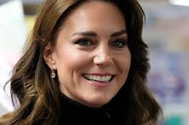 Kate Middleton regarde William bien plus qu'il ne la regarde, lui" : selon  une experte le prince serait distant avec son épouse