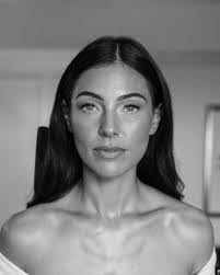 Kelly Mae's Instagram, Twitter & Facebook