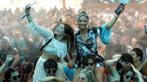 Get the latest news and announcements about coachella 2020 and all the coverage from last year's festival right here. Coachella In Kalifornien Die Marketing Maschine