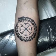 101 Ouroboros Tattoo Designs You Need To See Em 2020 Ideias De Tatuagens Tatuagens Imagens Inspiradoras