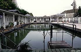 frauenbad stadthausquai zurich zurich ausflug ausflugsziele