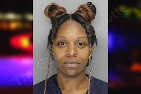 Kennethia Williams's Instagram, Twitter & Facebook