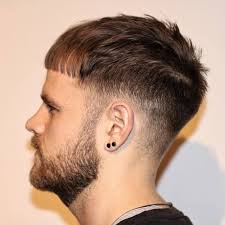 The caesar cut is a hairstyle with brief, vertically directly cut bangs. Caesar Haircut Ideas 20 Best Men S Styles For 2021