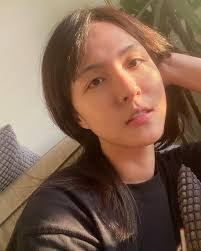 Mandy Wei's Instagram, Twitter & Facebook