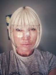 Andrea Cummings (@texaninireland)