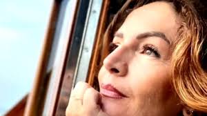 Barbara Carron è morta: addio a "Lady B", l'imprenditrice che ha raccontato  sui social la lotta contro il cancro