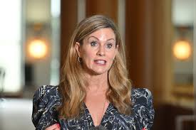 eSafety commissioner issues graphic online content ultimatum