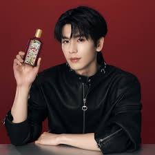 zhanglinghe__1230 for the new @gucci Flora Gorgeous Gardenia Intense scent.