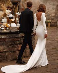 30 Simple Wedding Dresses For Elegant Brides Wedding Dress Long Sleeve Winter Wedding Dress Wedding Dresses Simple
