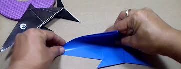 Ayo Kita Simak Video Cara Membuat Ikan Hiu Dari Kertas Origami Kali Ini Slowmom Menyajikan Tutorial Origami Ikan Yang Mudah Dan Sangat Mirip Dengan In 2020 Gaming Logos