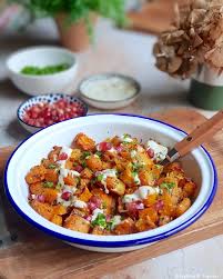 Des De Butternut Rotis Au Four Sauce Au Tahine Recette En 2020 Butternut Recette Curry Recette Potimarron
