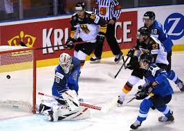 Es unterlag dem titelverteidiger finnland mit 1:2 und spielt nun am kommenden sonntag gegen. Deutschland Besiegt Finnland Zum Abschluss Der Wm Vorrunde Mit 4 2