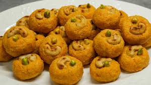 Gajar Ka Ladoo Petits Gateaux Ronds A La Carotte Recette Gateau Aux Carottes Desserts Indiens Alimentation