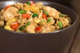Gebratener Reis Mit Huhnchen Und Ei Rezept Gebratener Reis Gebratener Reis Mit Huhn Reis Hahnchen Rezepte